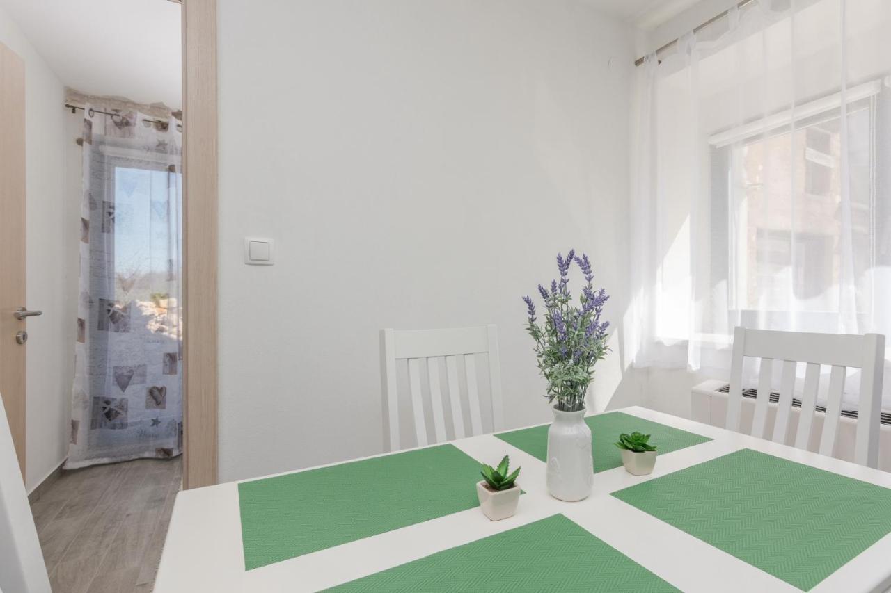 Apartmani Mustaca Dvori Privlaka  Kültér fotó